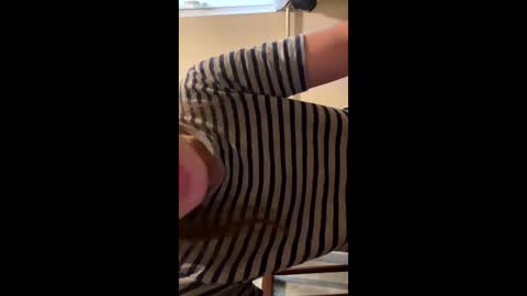 yzza_suave online show from 11/09/25, 08:45