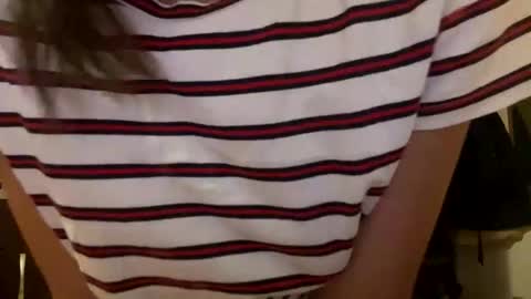 yzza_suave online show from 11/15/25, 11:43