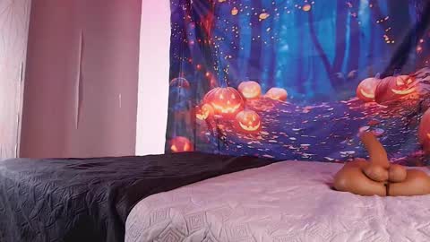 Zoe  online show from 10/12/25, 03:05