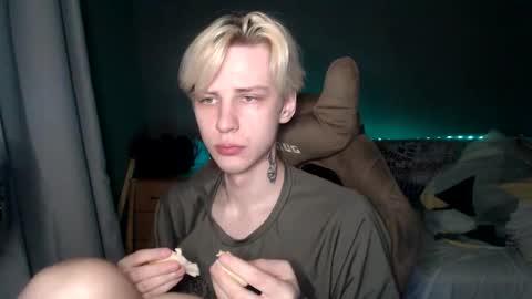 Toshka online show from 03/11/25, 01:48