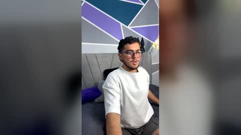 Zack  online show from 12/19/25, 09:55