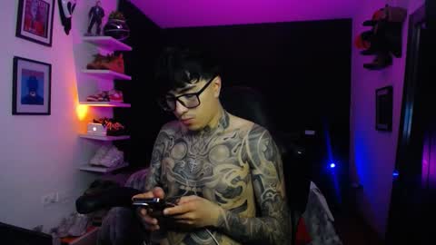 zac_muller1 online show from 11/19/25, 05:18