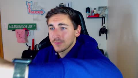 Snapshot of zach_rhyder chatting on 12/12/24, 02:04 Zach Rhyder online show from 12/12/24, 02:04