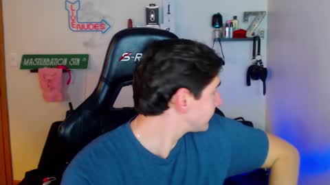Snapshot of zach_rhyder chatting on 02/13/25, 01:50 Zach Rhyder online show from 02/13/25, 01:50