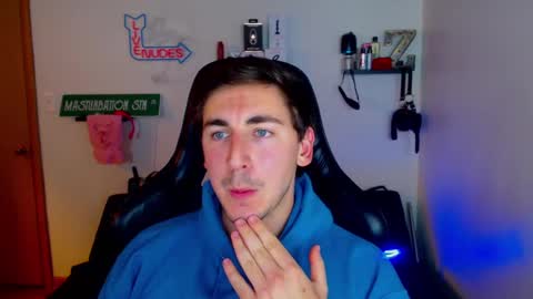 Snapshot of zach_rhyder chatting on 02/18/25, 02:59 Zach Rhyder online show from 02/18/25, 02:59