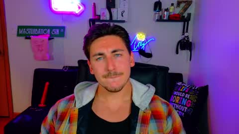 Snapshot of zach_rhyder chatting on 09/18/25, 12:45 Zach Rhyder online show from 09/18/25, 12:45