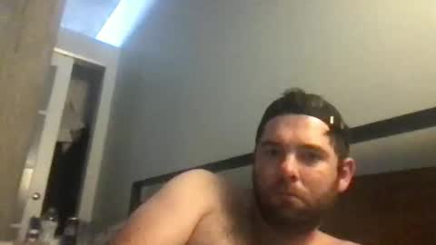 Snapshot of zachbromine chatting on 05/13/26, 04:59 First time online show from 05/13/26, 04:59