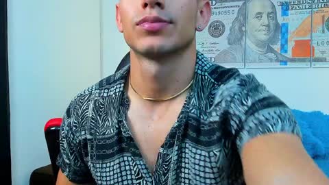 zachpri20 online show from 01/07/25, 03:33