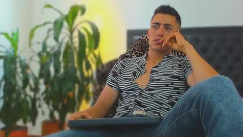 zachpri20 online show from 10/02/25, 04:36