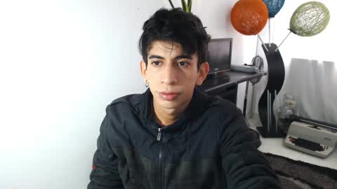 Snapshot of zack_kingg chatting on 12/28/24, 12:24 Zack King online show from 12/28/24, 12:24