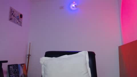 Snapshot of zack_kingg chatting on 09/17/25, 05:42 Zack King online show from 09/17/25, 05:42