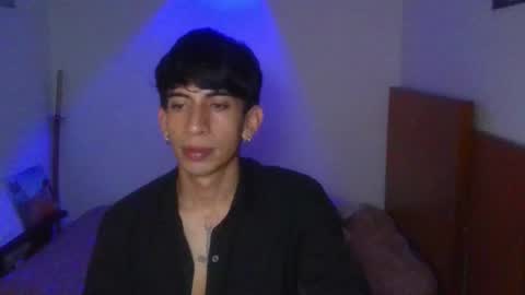 Snapshot of zack_kingg chatting on 10/24/25, 04:36 Zack King online show from 10/24/25, 04:36