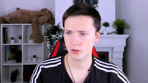 Snapshot of zackhandsome chatting on 02/19/25, 10:56 Zack online show from 02/19/25, 10:56