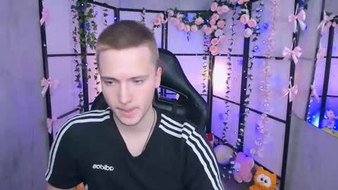 Snapshot of zackhandsome chatting on 03/11/25, 12:17 Zack online show from 03/11/25, 12:17