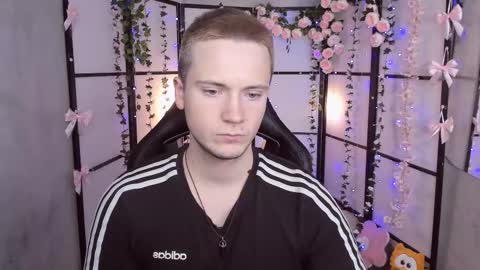 Snapshot of zackhandsome chatting on 03/12/25, 04:13 Zack online show from 03/12/25, 04:13