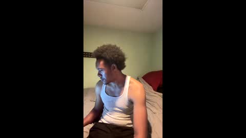 Snapshot of zackharden45 chatting on 04/14/26, 12:16 zackharden45 online show from 04/14/26, 12:16