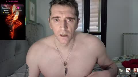 Snapshot of zackhot31 chatting on 05/22/26, 10:43 Ivan online show from 05/22/26, 10:43