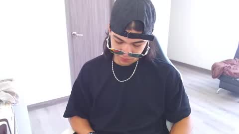 zackss_player online show from 10/07/25, 08:06