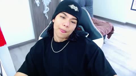 zackss_player online show from 10/11/25, 08:29