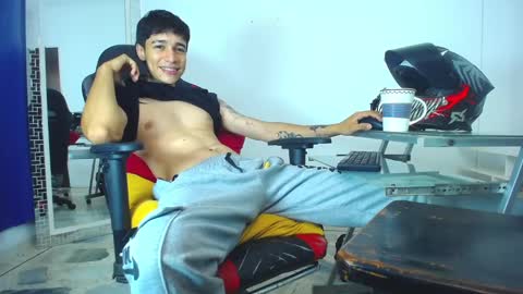 zack online show from 01/10/25, 08:37