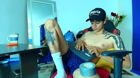 zack online show from 02/11/25, 11:54