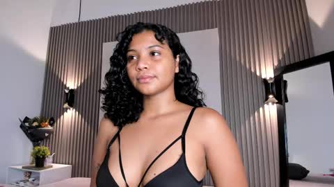 zafira online show from 11/24/25, 11:43