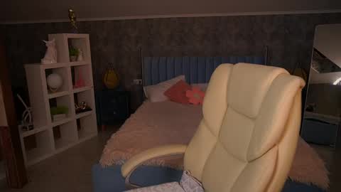 Zafiramoonn online show from 04/23/26, 12:15