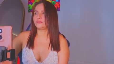 Zafiro Brown online show from 12/05/25, 10:13