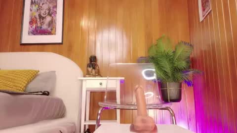 Karina  online show from 01/16/26, 10:25