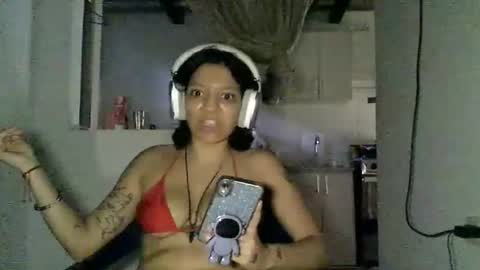 Snapshot of zafiro_rubi chatting on 07/18/26, 02:21 Zafiro online show from 07/18/26, 02:21