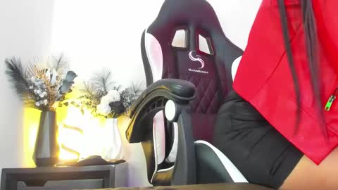 Snapshot of zafiro_winslow chatting on 03/12/25, 06:44 GODDESS ZAFIRO WINSLOW online show from 03/12/25, 06:44