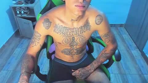 BiG Zafiro online show from 12/15/25, 11:03