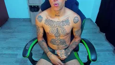 BiG Zafiro online show from 03/06/26, 12:01