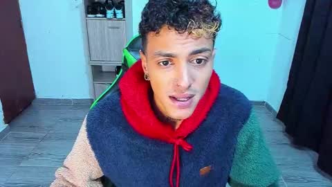 BiG Zafiro online show from 03/22/26, 11:02