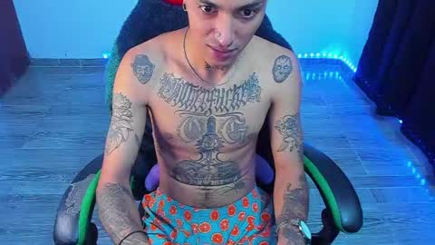 BiG Zafiro online show from 05/19/26, 02:23