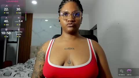 Snapshot of zahra_rose chatting on 04/26/26, 01:47 zahra_rose online show from 04/26/26, 01:47