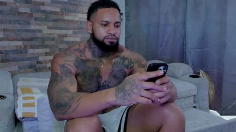 INSTAGRAM yormanfit7 online show from 01/31/25, 12:51