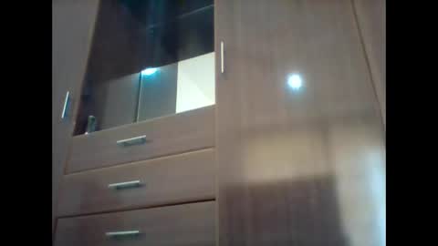 zainxxxx online show from 04/23/26, 09:08