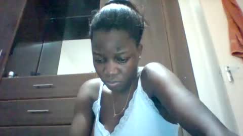 Snapshot of zainxxxx chatting on 06/11/26, 03:59 zainxxxx online show from 06/11/26, 03:59