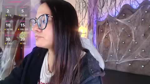   online show from 11/06/25, 07:04