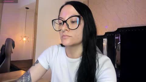   online show from 11/18/25, 06:56