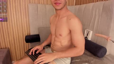 Snapshot of zamir_scott chatting on 01/24/25, 11:12 zamir online show from 01/24/25, 11:12