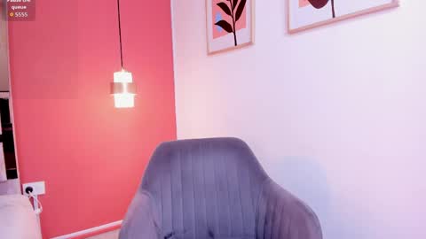 Snapshot of zamira_taylor chatting on 05/15/26, 11:01 zamira_taylor online show from 05/15/26, 11:01