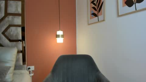 Snapshot of zamira_taylor chatting on 05/17/26, 08:38 zamira_taylor online show from 05/17/26, 08:38