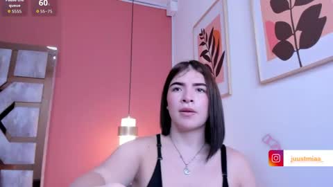 Snapshot of zamira_taylor chatting on 05/24/26, 04:06 zamira_taylor online show from 05/24/26, 04:06