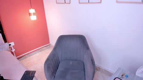 Snapshot of zamira_taylor chatting on 06/25/26, 05:12 zamira_taylor online show from 06/25/26, 05:12