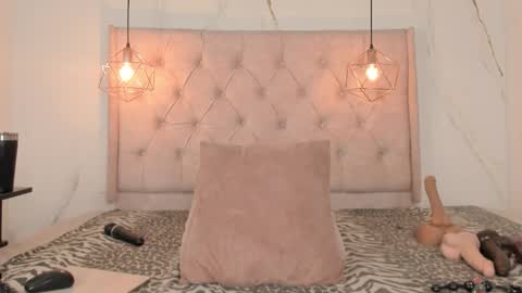 ZAMIRA online show from 03/16/26, 01:59