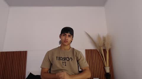 Zander online show from 01/16/25, 01:36