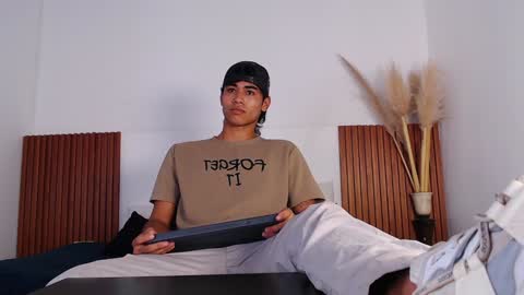 Zander online show from 01/16/25, 05:01