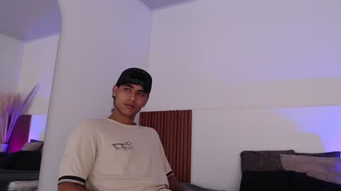 Zander online show from 01/28/25, 02:53